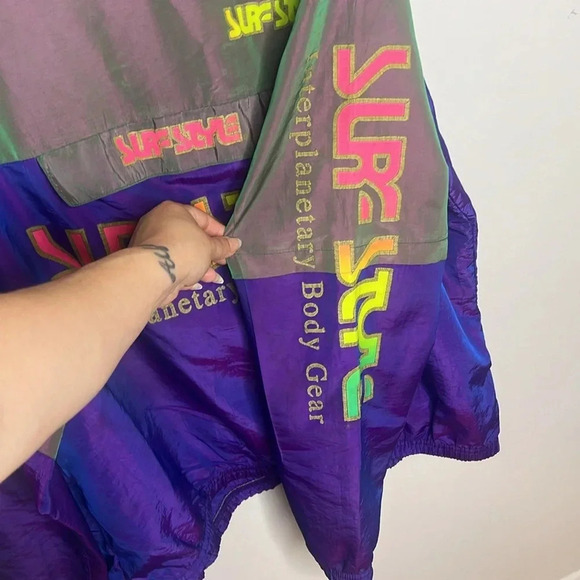 Vintage 90s SURF STYLE Body Gear iridescent hooded windbreaker popover jacket - Picture 7 of 15